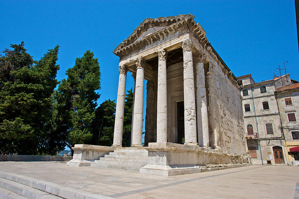Guest House Hotel Riviera Pula Exterior foto